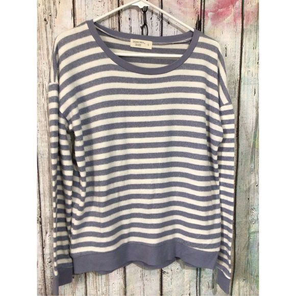 Ocean Drive Soft Fuzzy Sweater Top Size L Gray & White ❄️❄️ - Picture 10 of 11